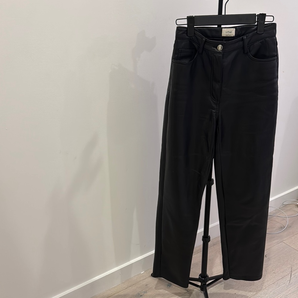 Aritzia Black Straight Leg Pants